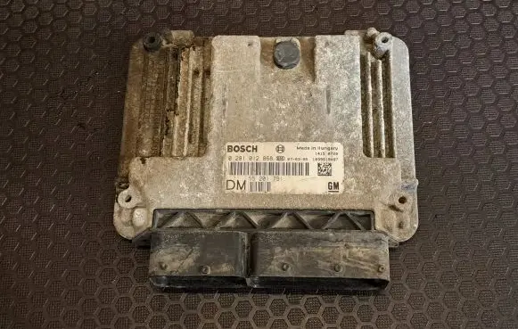 Opel Signum Engine control unit/module 55201791 1039S19487 0281012868