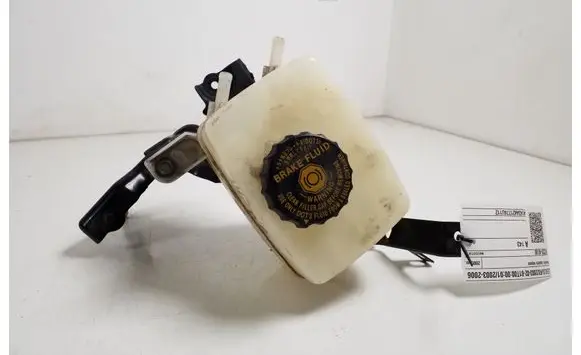 Lexus RX 330 - 350 - 400H Brake fluid reservoir 47220-48180