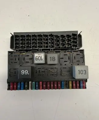 Volkswagen Transporter - Caravelle T4 Fuse box set 357937039 7D0937517