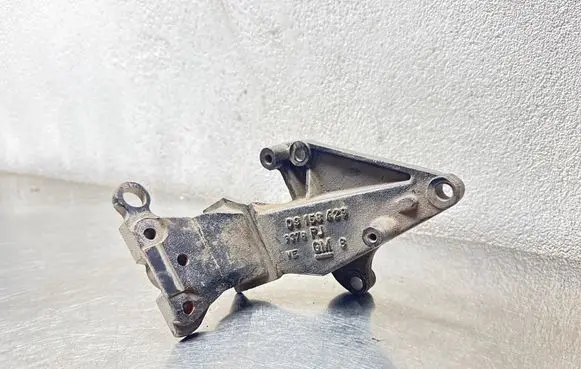 Opel Astra G Engine mounting bracket 09158429