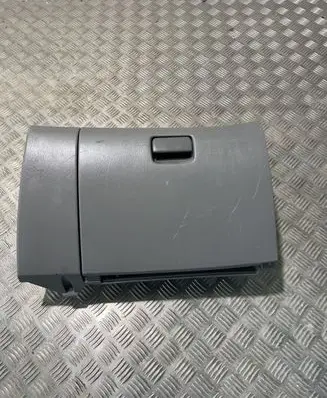 Subaru Forester SG Glove box