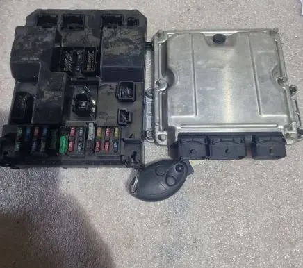 Citroen C5 Engine ECU kit and lock set 0281011394 9648715080 9640938180