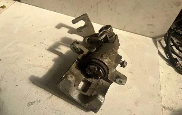 Mazda CX-3 Rear brake caliper