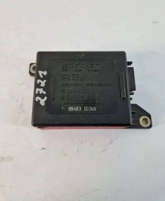 Mercedes-Benz E W124 Airbag control unit/module 0048202410