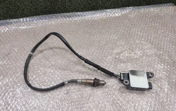 Renault Trafic III (X82) Lambda probe sensor 227930700R 0281007573