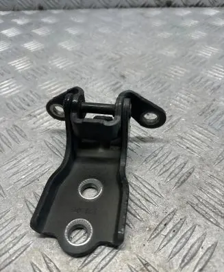 Opel Antara Front door upper hinge