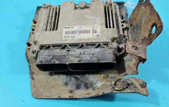 Opel Zafira B Engine control unit/module ECU 0281012549 IMPRK1523617