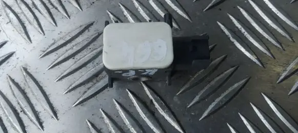 KIA Carens I Airbag deployment crash/impact sensor 959301D000 1D95930000
