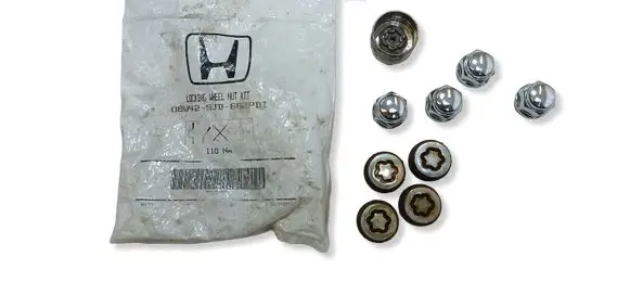 Honda CR-V Anti-theft wheel nuts and lock 08W42SJD602PDI