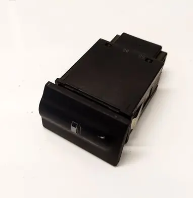 Skoda Octavia Mk1 (1U) Fuel tank opening switch 1U0959833C