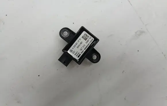 Mercedes-Benz GL X164 Airbag deployment crash/impact sensor A0038212751