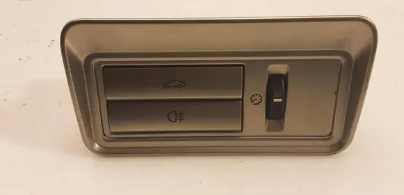 Jaguar XF X250 Tailgate opening switch 8X2311654AB