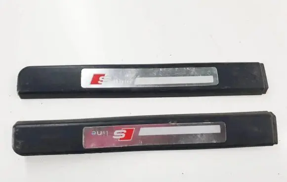Audi A3 S3 8P Foot area side trim 