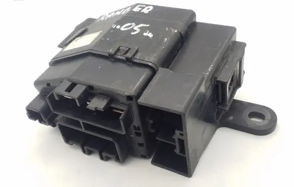 Ford Ranger Fuse module UM46