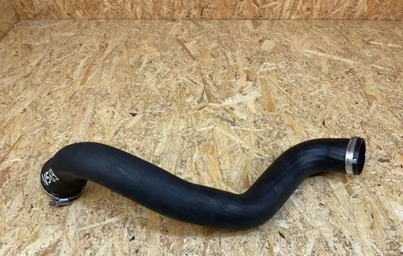 Ford Mondeo MK V Intercooler hose/pipe DS736K683DG