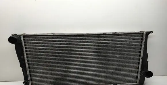 BMW X1 E84 Coolant radiator 7788903 17117788903