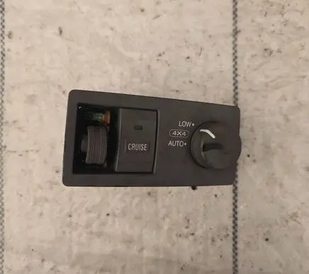 KIA Sorento Differential lock switch 612w16240