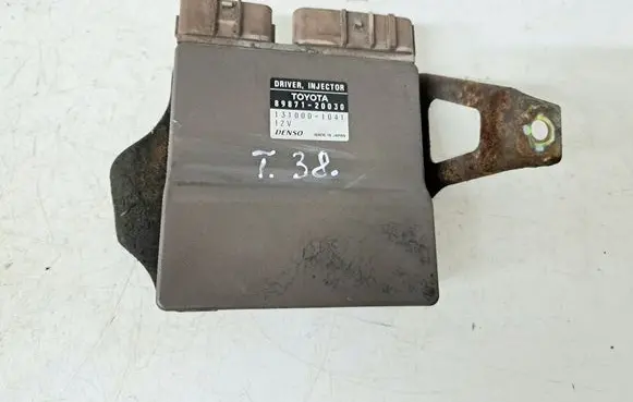 Toyota Avensis Verso Fuel injection control unit/module 8987120030