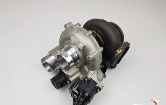 BMW 7 G70 Supercharger 8747744