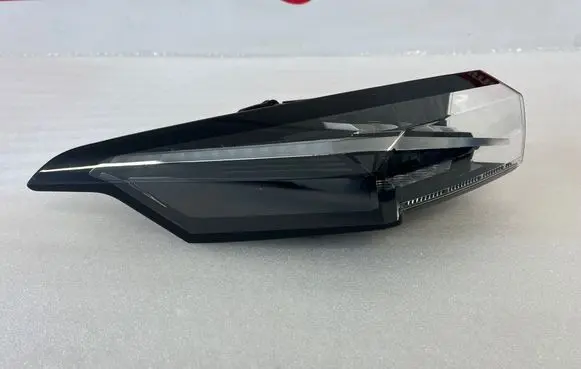 Peugeot 308 Rear/tail lights 9835299580