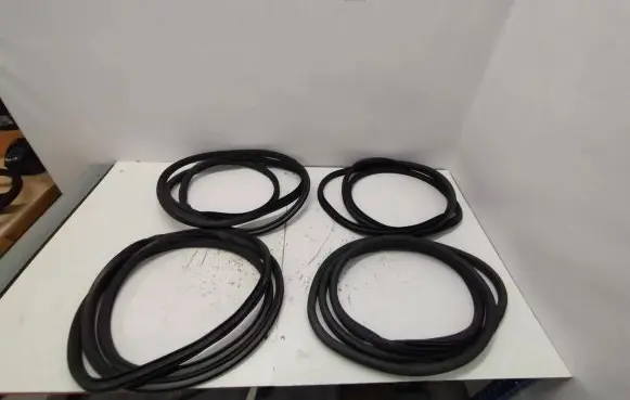 Front door rubber seal
