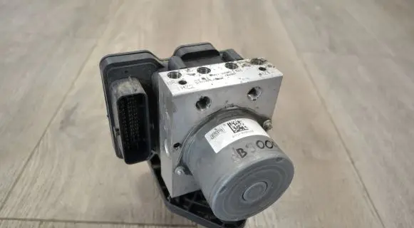 Mercedes-Benz Sprinter W907 W910 ABS Pump A9079008104