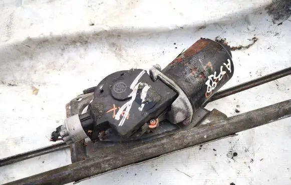 Jeep Grand Cherokee (WK) Wiper motor 55156313ab