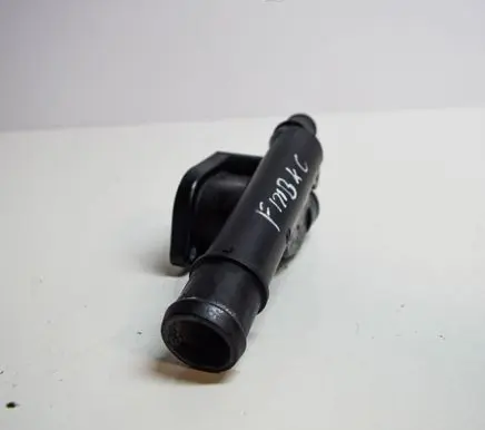 Audi A3 S3 8P Air intake hose/pipe 038121132G