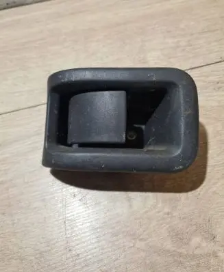 Engine bonnet (hood) release handle