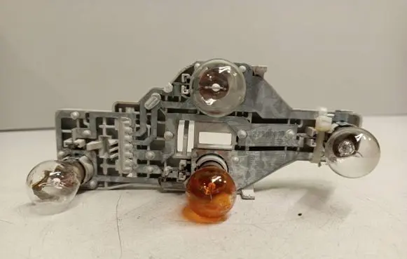 Skoda Octavia Mk2 (1Z) Tail light bulb cover holder 1Z9945258