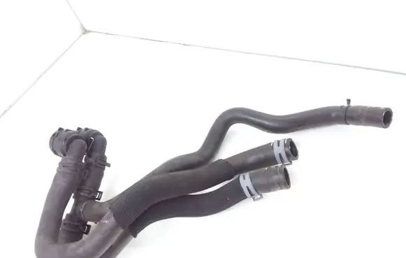 Audi A1 Engine coolant pipe/hose 6R0122157AA