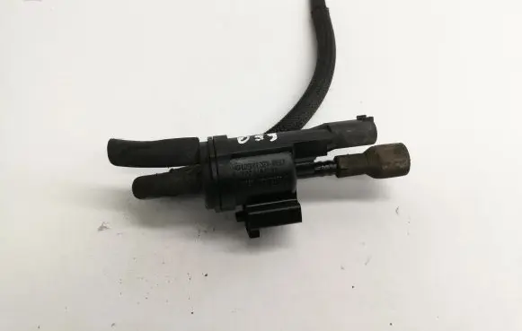 Mercedes-Benz C W204 Turbo solenoid valve 0025401497