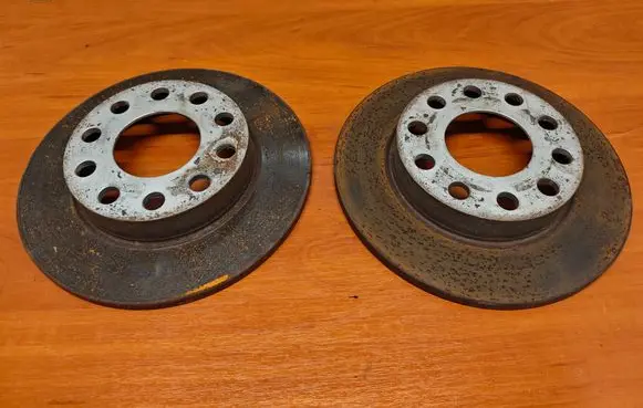 Audi A4 S4 B7 8E 8H Rear brake disc