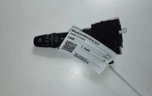 Mitsubishi ASX Wiper turn signal indicator stalk/switch 17G688