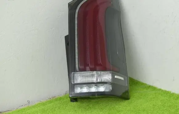 Mercedes-Benz V Class W447 Rear/tail lights 4478204302