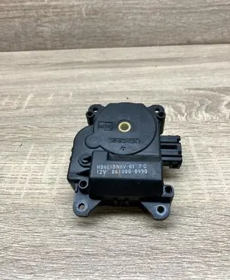 Mazda 3 I Air flap motor/actuator HB601BN8V01 8610000990