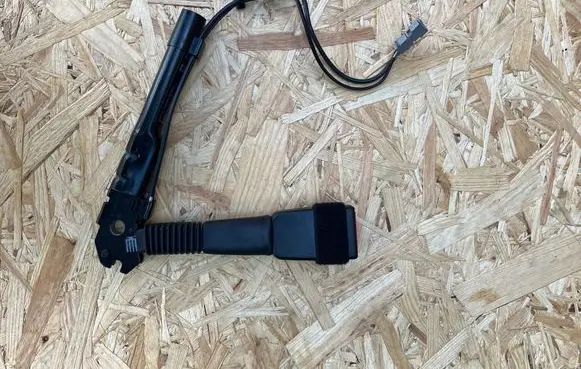 BMW X1 E84 Front seatbelt buckle 721356404