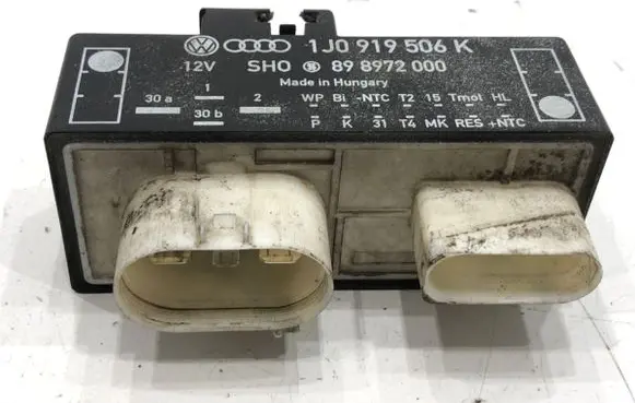 Volkswagen Golf IV Fan control module 1J0919506K
