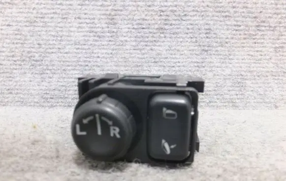 Nissan Qashqai Wing mirror switch