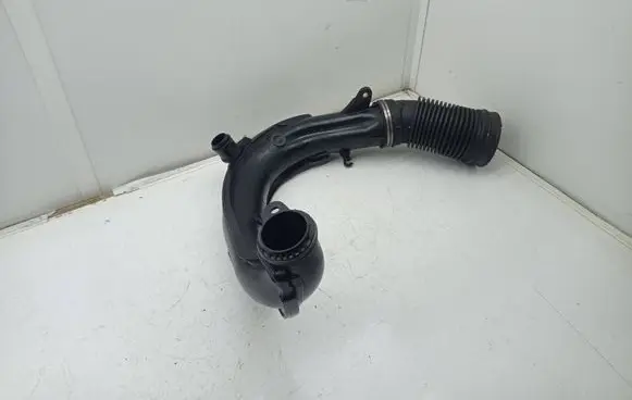 Citroen C5 Turbo air intake inlet pipe/hose 9684878980