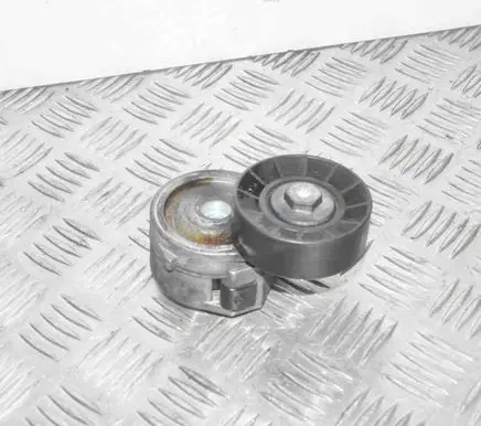 Ford Kuga I Other engine bay part