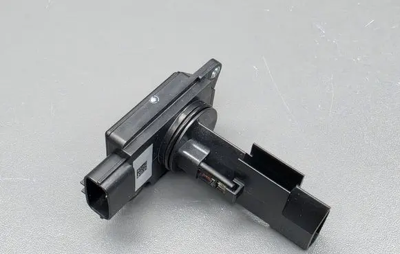 Peugeot 4007 Mass air flow meter MR985187 8822B E5T60171