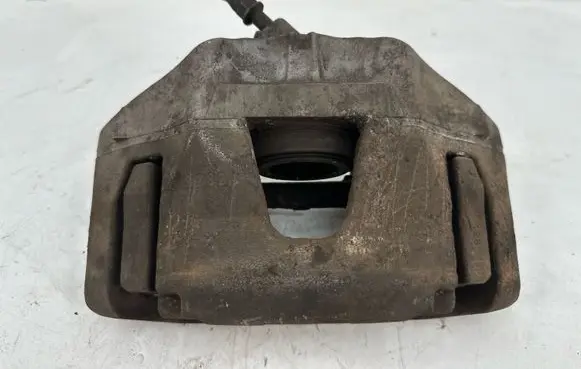 Volvo V40 Front brake caliper 