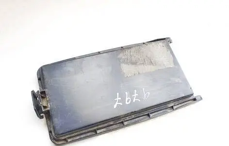 Mercedes-Benz C W202 Fuse box cover 2025451403