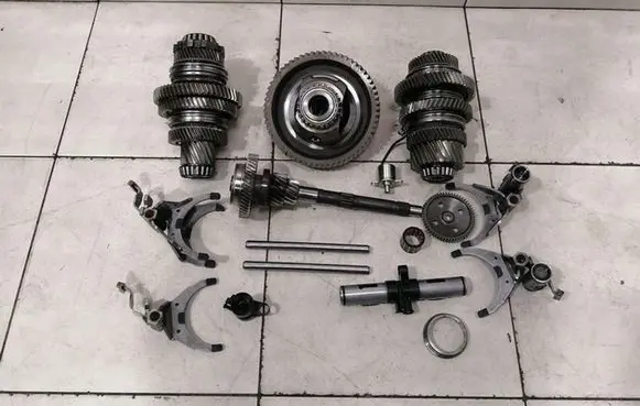 Mercedes-Benz A W176 Other gearbox part A2463301223 A2462609500