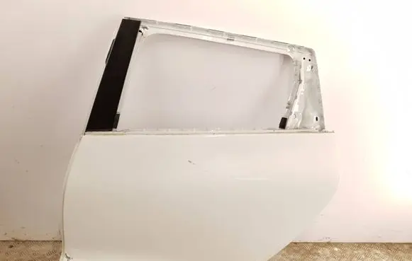 Renault Clio IV Rear door DV369