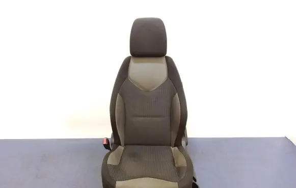 Peugeot 308 Front driver seat 