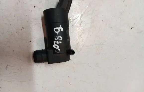 Volvo V50 Windscreen/windshield washer pump 1S7117K624DD
