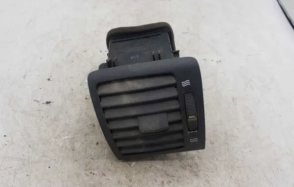 KIA Sorento Dashboard side air vent grill/cover trim 97490E3000
