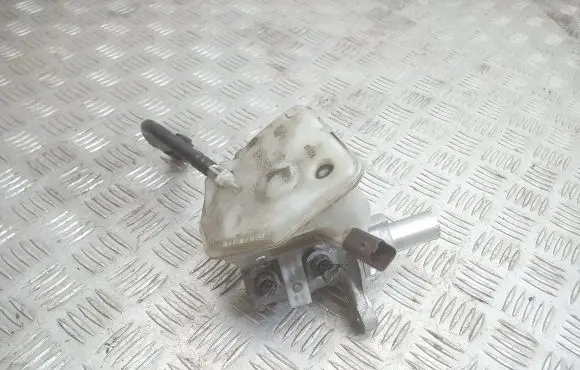 Citroen C4 I Master brake cylinder